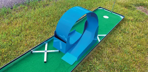 loop obstacle portable mini golf course putt putt miniature golf 2